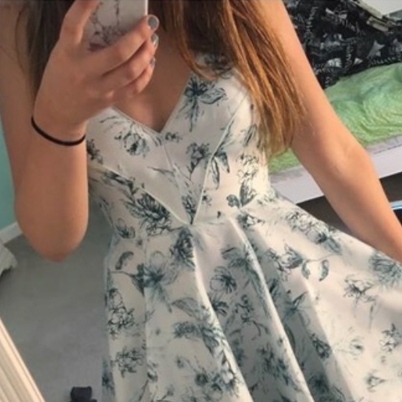 UO Silence + Noise Green Hologram Fit + Flare Dress - Picture 14 of 16